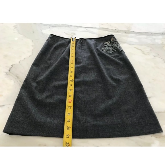 DKNY GRAY BEADED EMBELLISHED SKIRT SIZE 4 NWOTS! - Picture 11 of 12